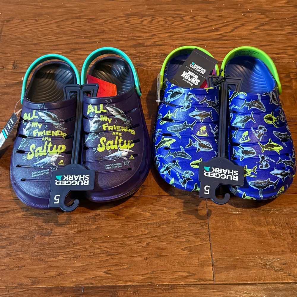 2 Big Boys Water Shark Ocean Clogs Size 5